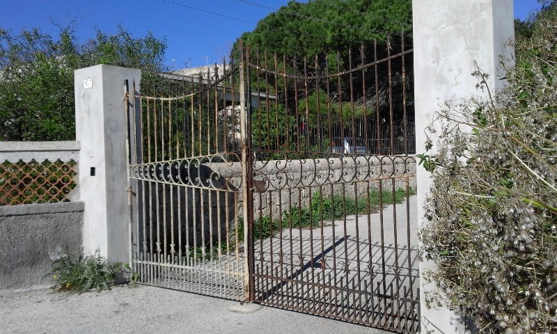 Villa zona Faro Santa Croce a Siracusa in Vendita