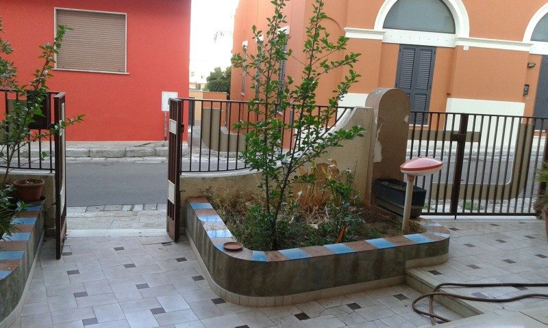 Matino per vacanze ampio appartamento a Lecce in Affitto
