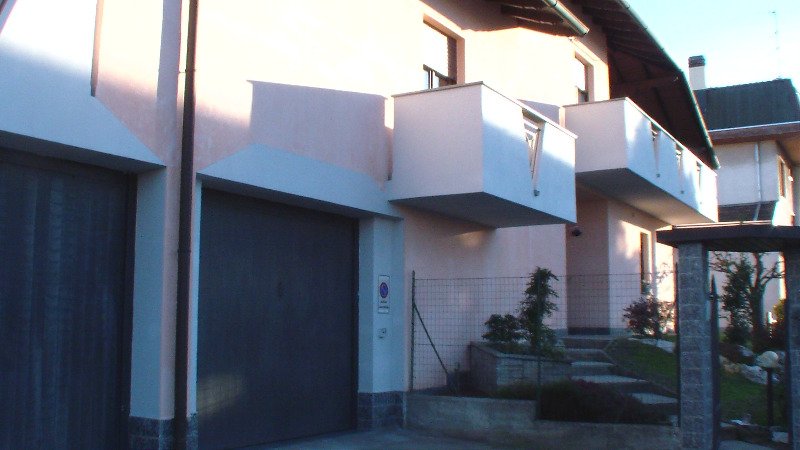Villa indipendente zona Samarate a Varese in Vendita