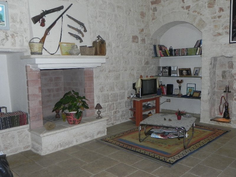 Casa all'interno del castello Aragonese a Bari in Vendita