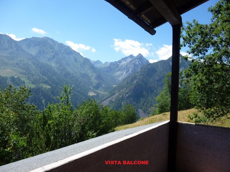 Bilocale frazione Petit Rosier a Valle d'Aosta in Vendita