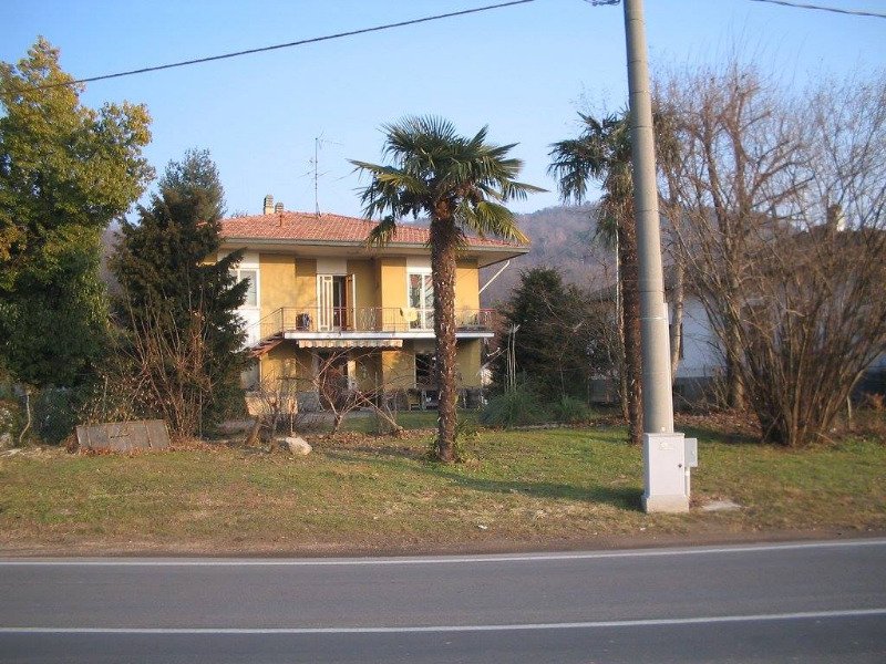 Sesto Calende piano superiore di villa bifamiliare a Varese in Vendita