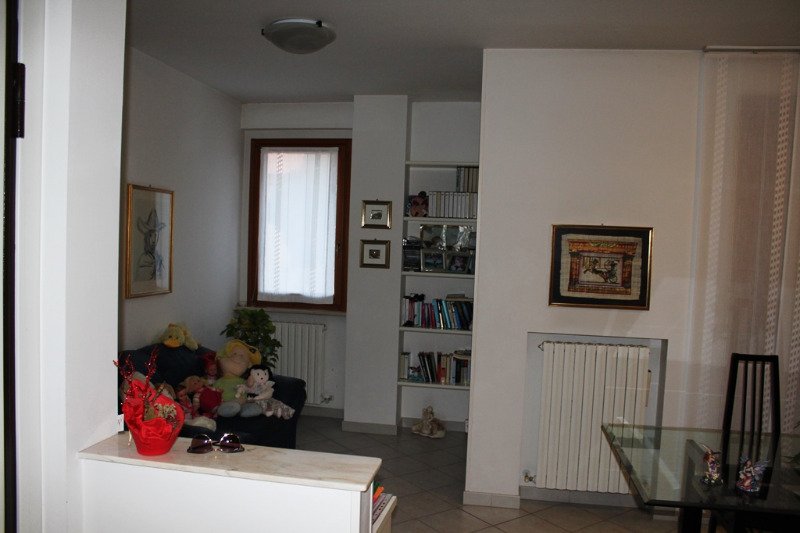Agugliano appartamento di ampia superficie a Ancona in Vendita