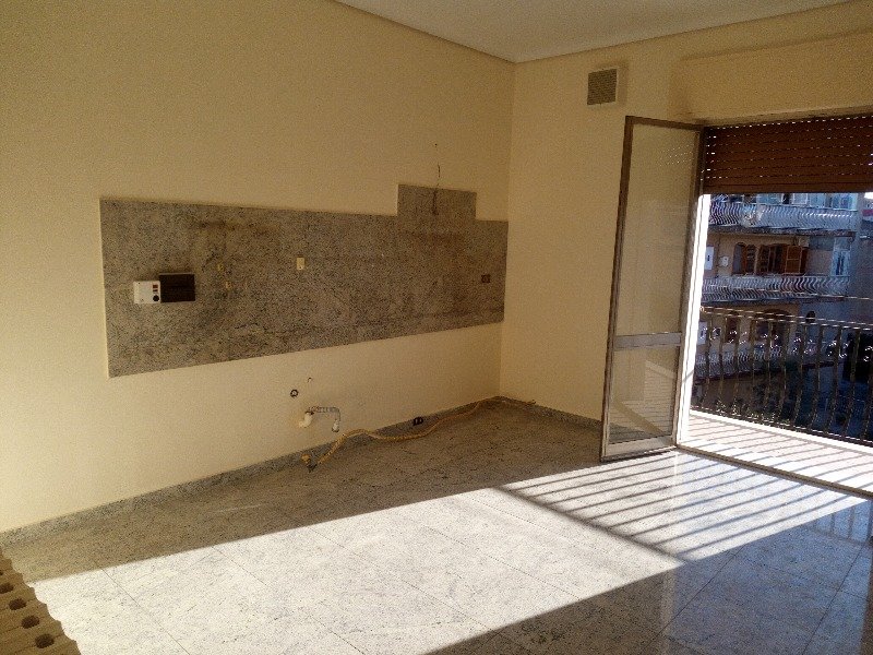 Ragusa appartamento con balcone perimetrale a Ragusa in Affitto