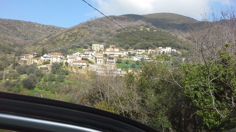 Serramezzana gratis casa edificata in pietra a Salerno in Vendita