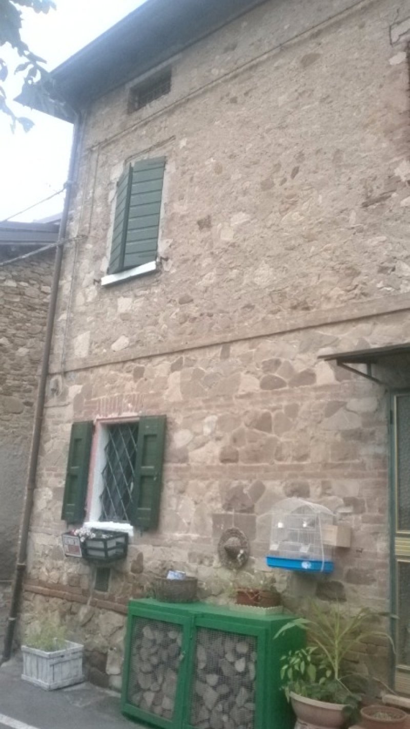 Scandiano porzione di casa da terra a tetto a Reggio nell'Emilia in Vendita