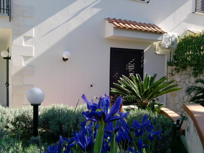 Bisceglie villa in residence a Barletta-Andria-Trani in Vendita