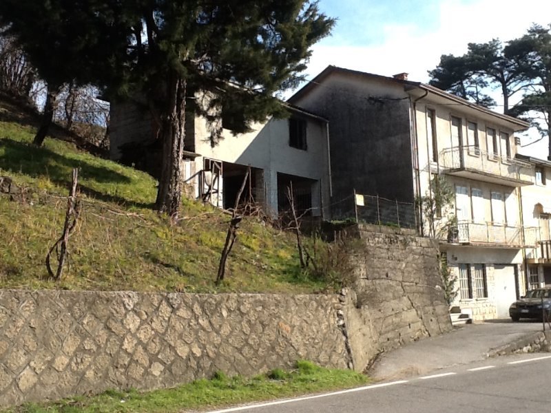 Schio abitazione su 3 piani a Vicenza in Vendita