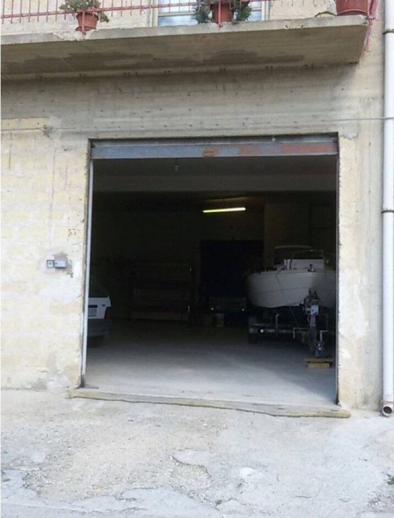 Villa Rosina garage o attivit commerciale a Trapani in Vendita