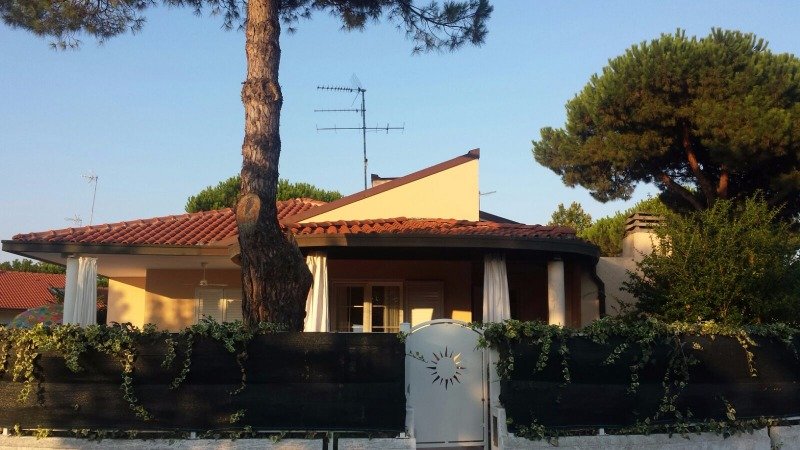 Comacchio prestigiosa villa con piscina privata a Ferrara in Vendita