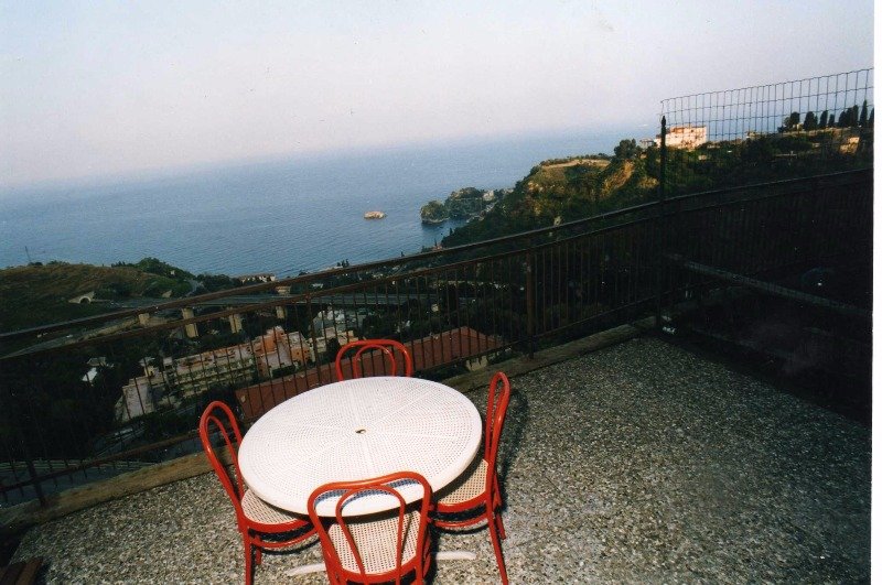 Taormina mini appartamento ammobiliato a Messina in Affitto
