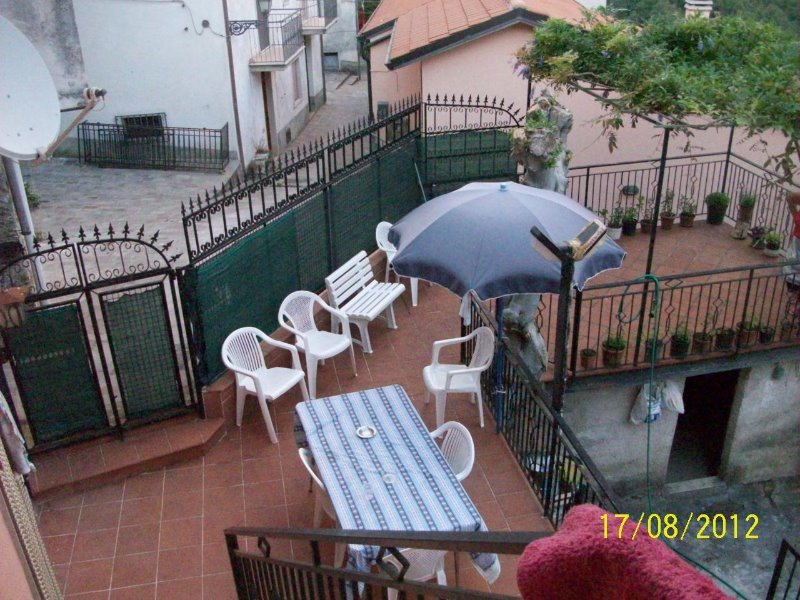Santa Marina casa indipendente in collina a Salerno in Vendita