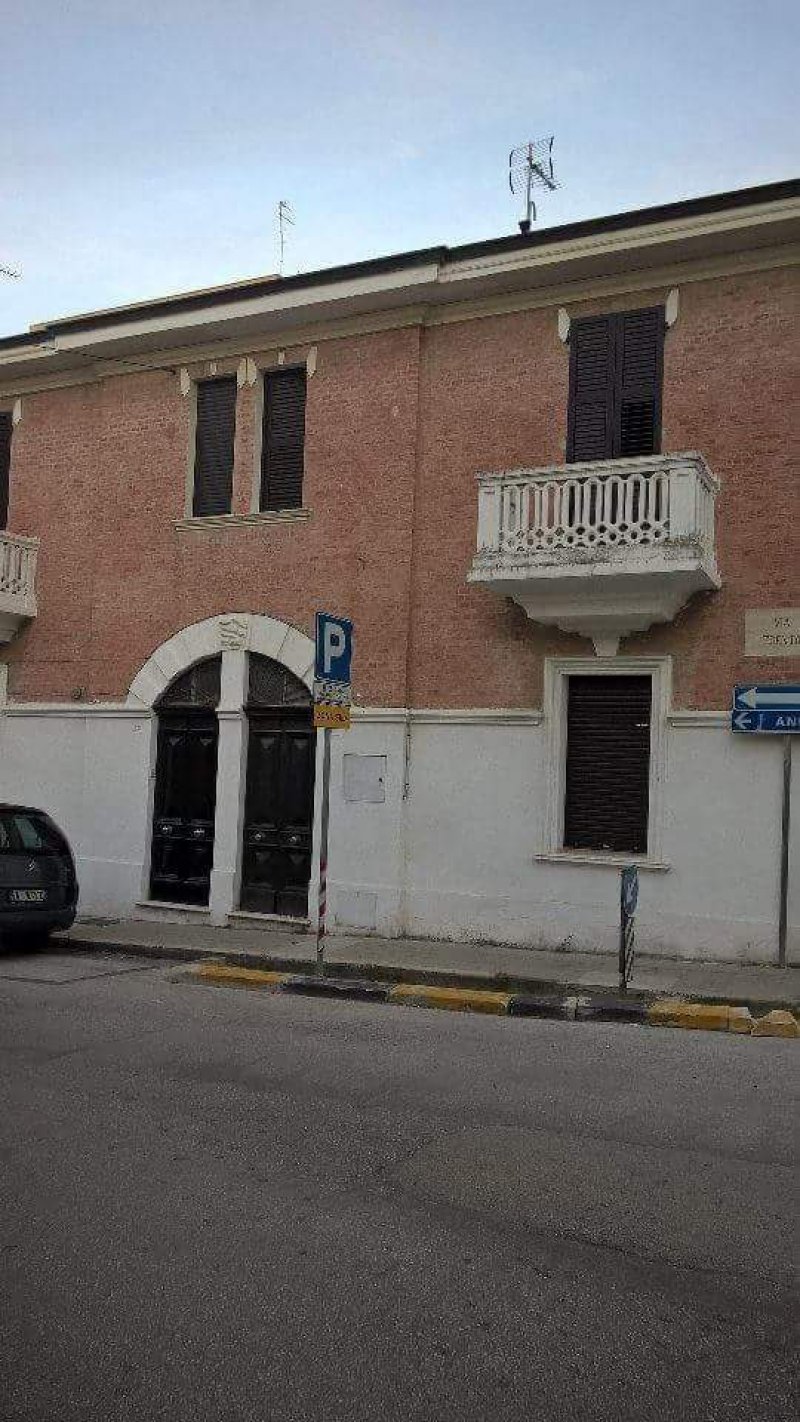 Falconara Marittima casa indipendente a Ancona in Affitto