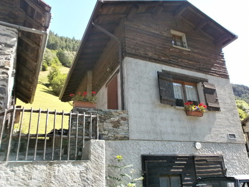Casa in Val Grosina a Sondrio in Affitto