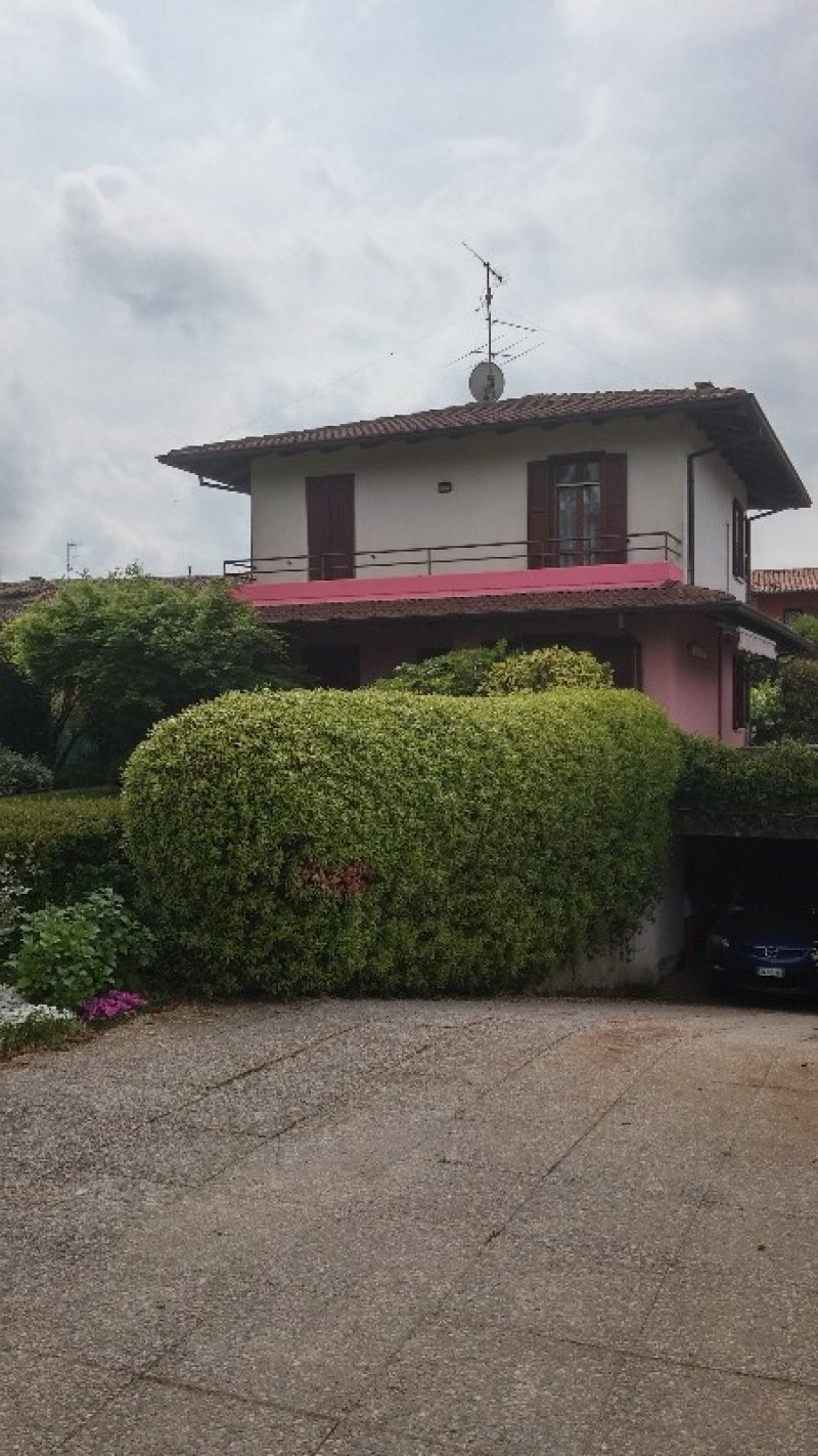 Villa singola a Bedizzole a Brescia in Vendita