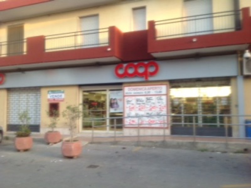 Locale commerciale sito a Pozzallo a Ragusa in Vendita