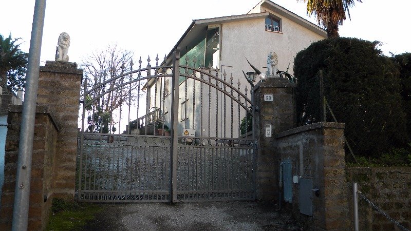 Faleria villa su collina a Viterbo in Vendita