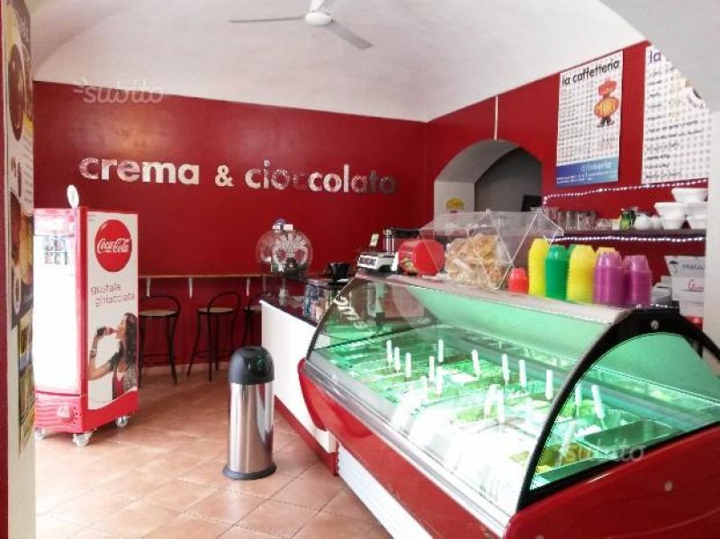 Alessandria cedesi bar caffetteria gelateria a Alessandria in Vendita