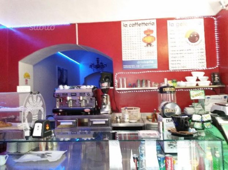Alessandria cedesi bar caffetteria gelateria a Alessandria in Vendita