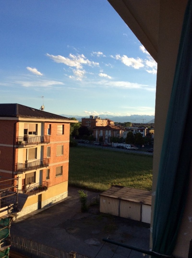 Caselle Torinese alloggio ristrutturato a nuovo a Torino in Vendita