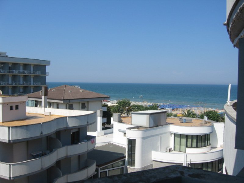 Alba Adriatica appartamento vista mare a Teramo in Affitto