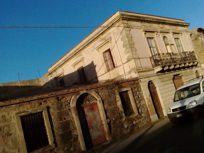 Spadafora villa a Messina in Vendita