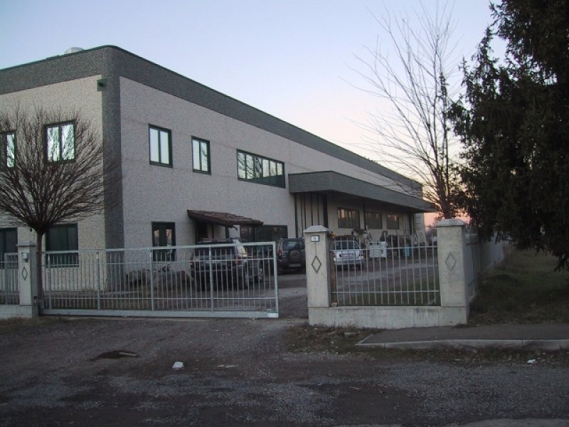 Reggio Emilia capannone industriale a Reggio nell'Emilia in Vendita