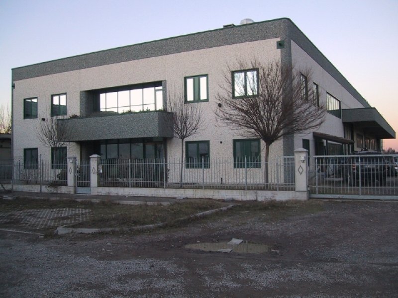 Reggio Emilia capannone industriale a Reggio nell'Emilia in Vendita