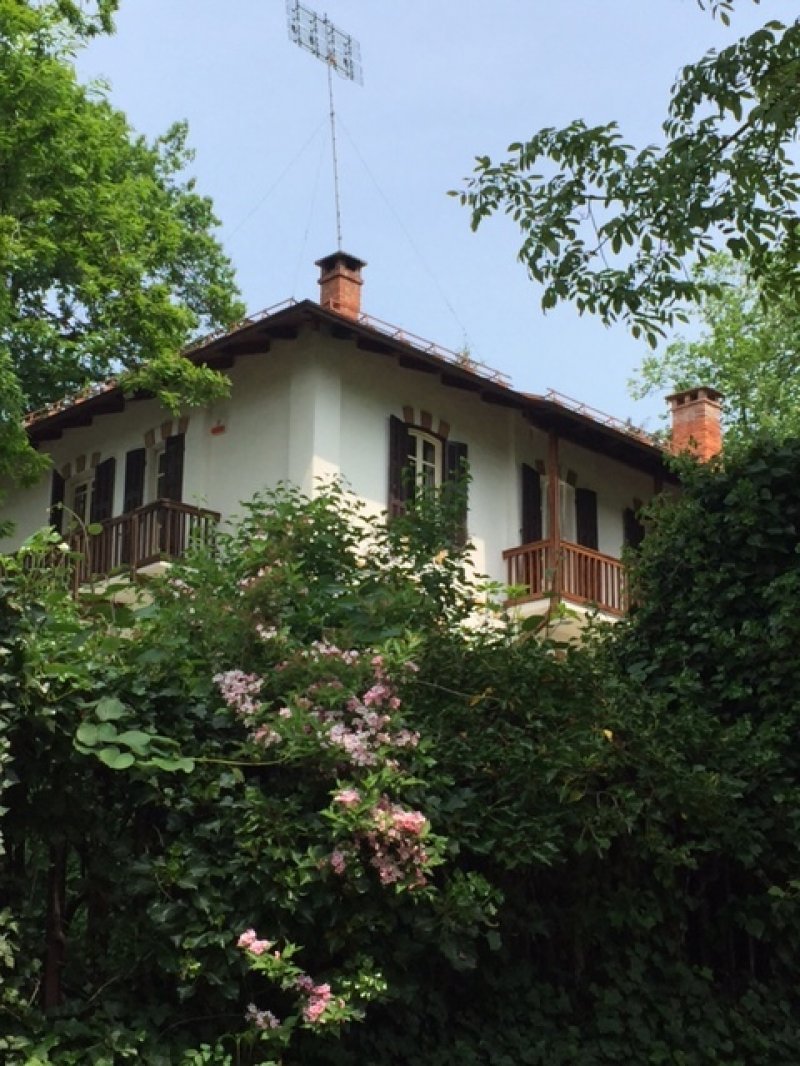 Boves prestigiosa villa d'epoca in stile liberty a Cuneo in Vendita