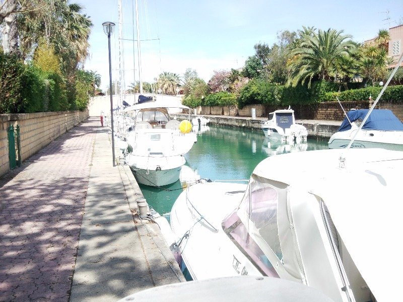 Furnari villetta bilocale sul canale a Messina in Affitto