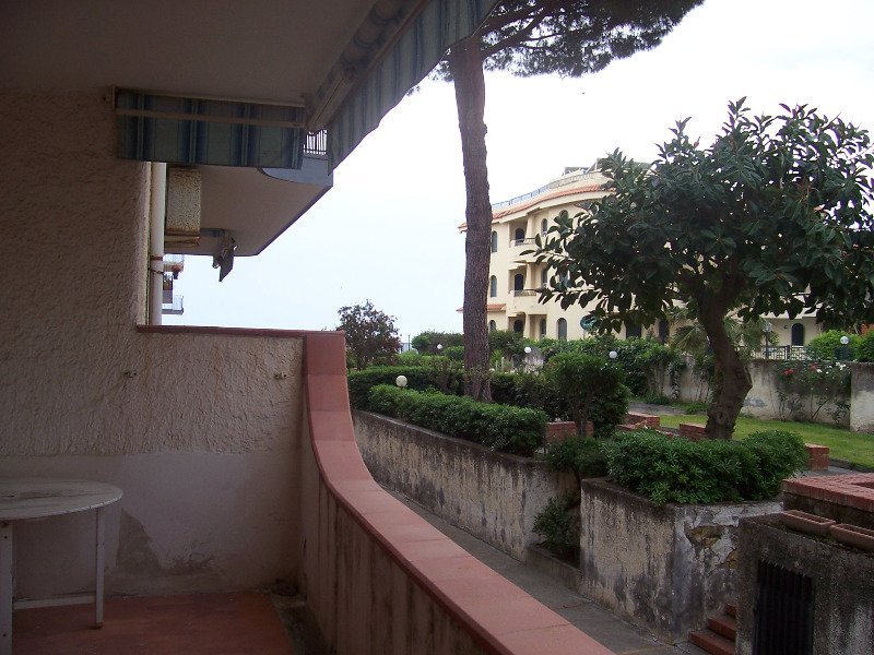 Appartamento Giardini Naxos zona Recanati a Messina in Affitto