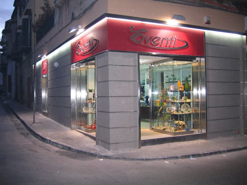 Frattamaggiore negozio a Napoli in Vendita
