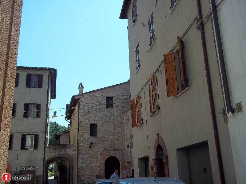 Casalina palazzo a Perugia in Vendita