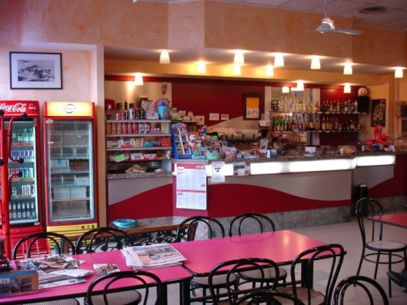 Self service bar caffetteria in Ivrea a Torino in Vendita