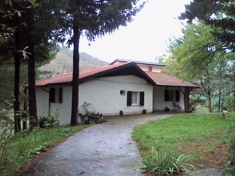 Casa indipendente nei pressi di Varese Ligure a La Spezia in Vendita
