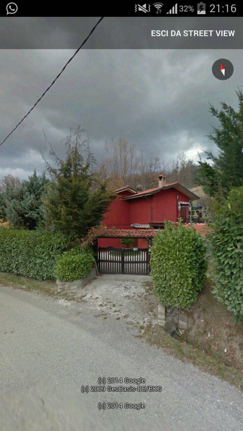 Menconico casa in collina immersa nel verde a Pavia in Vendita