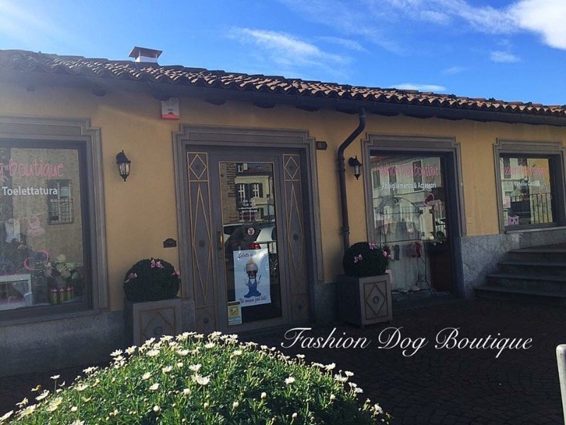 Rivoli boutique per animali a Torino in Vendita
