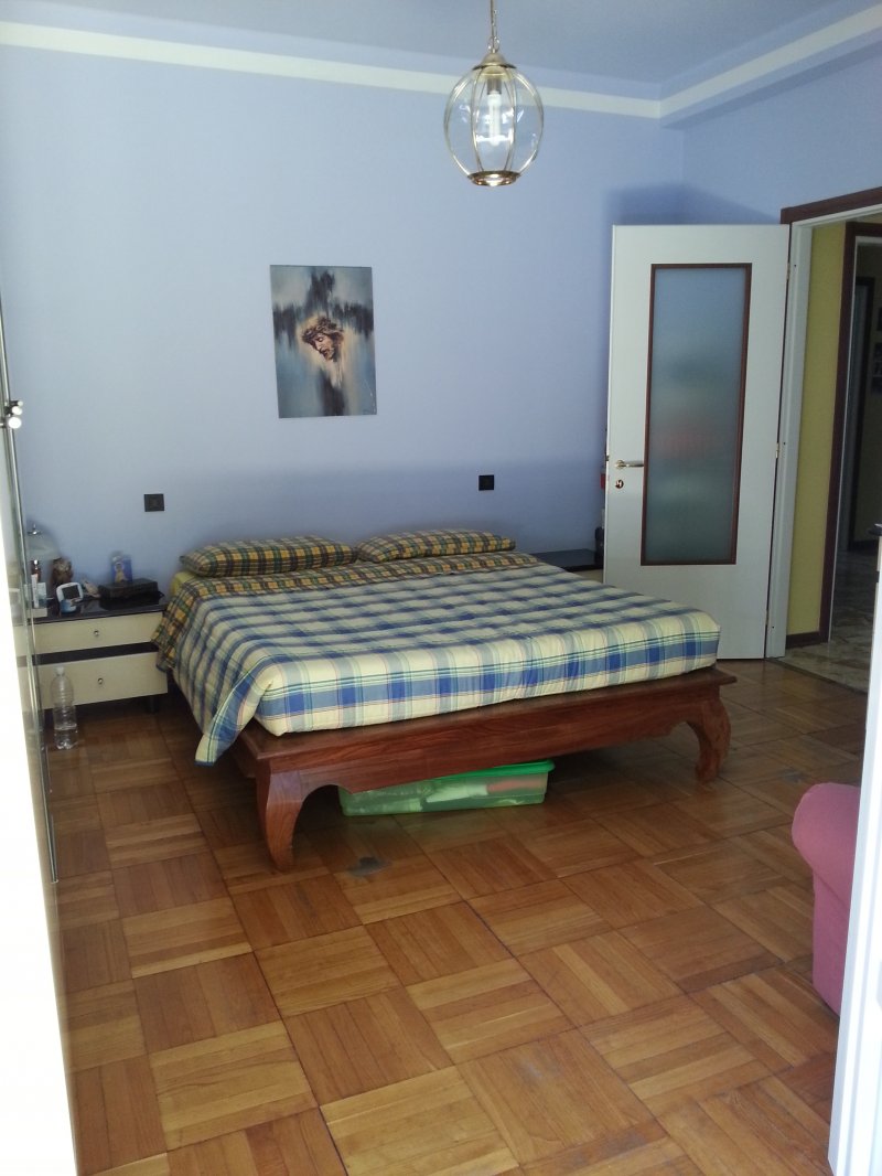 Gemonio appartamento con cantina e garage a Varese in Vendita