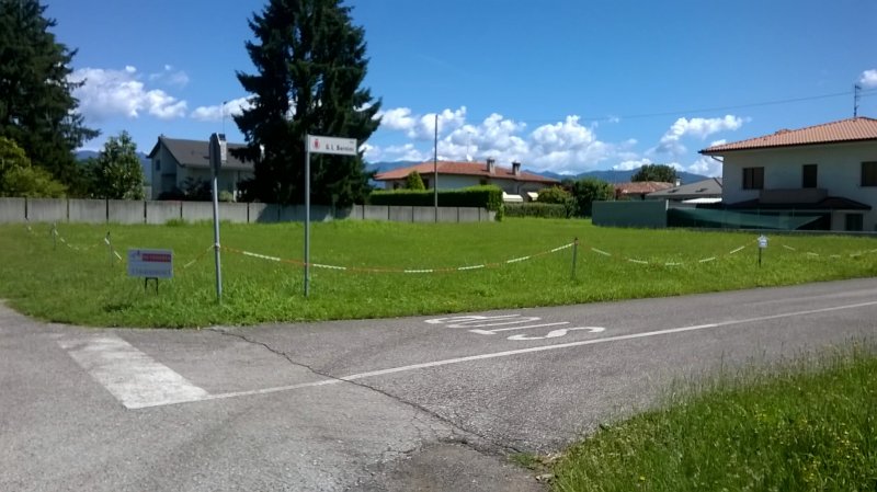 Povoletto terreno edificabile a Udine in Vendita