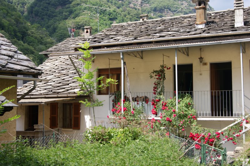 Lillianes casa indipendente da riattare a Valle d'Aosta in Vendita