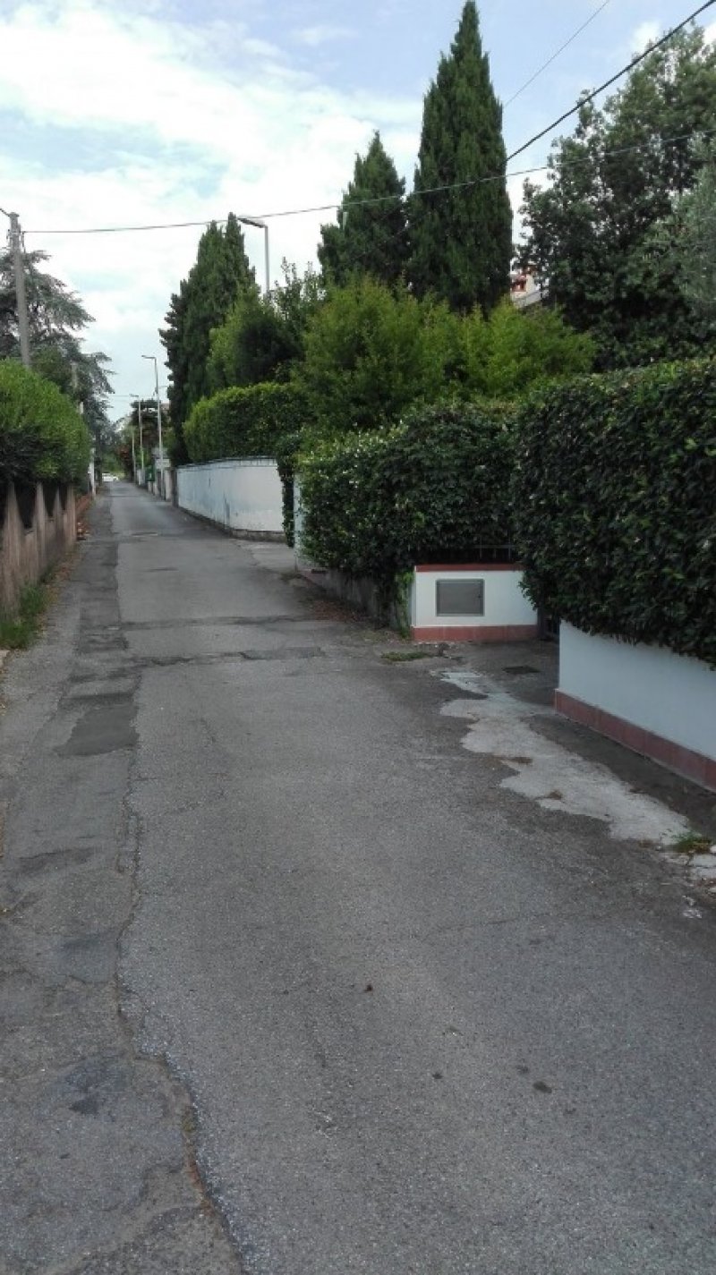 Localit Avenza casa ristrutturata a Massa-Carrara in Vendita