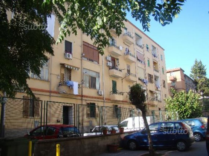 Torrione centro appartamento a piano rialzato a Salerno in Vendita