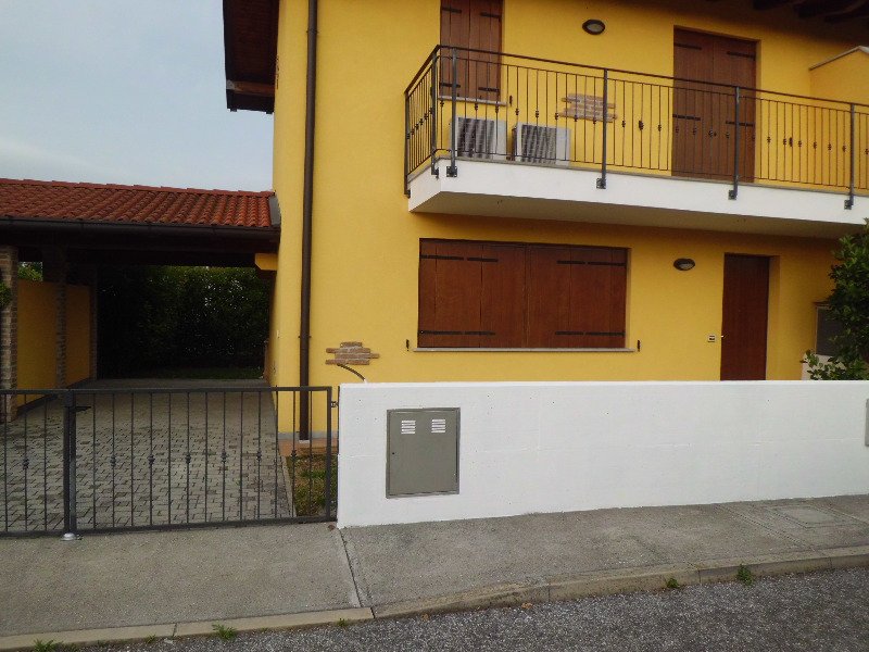 Martignacco casa immersa nella campagna a Udine in Vendita