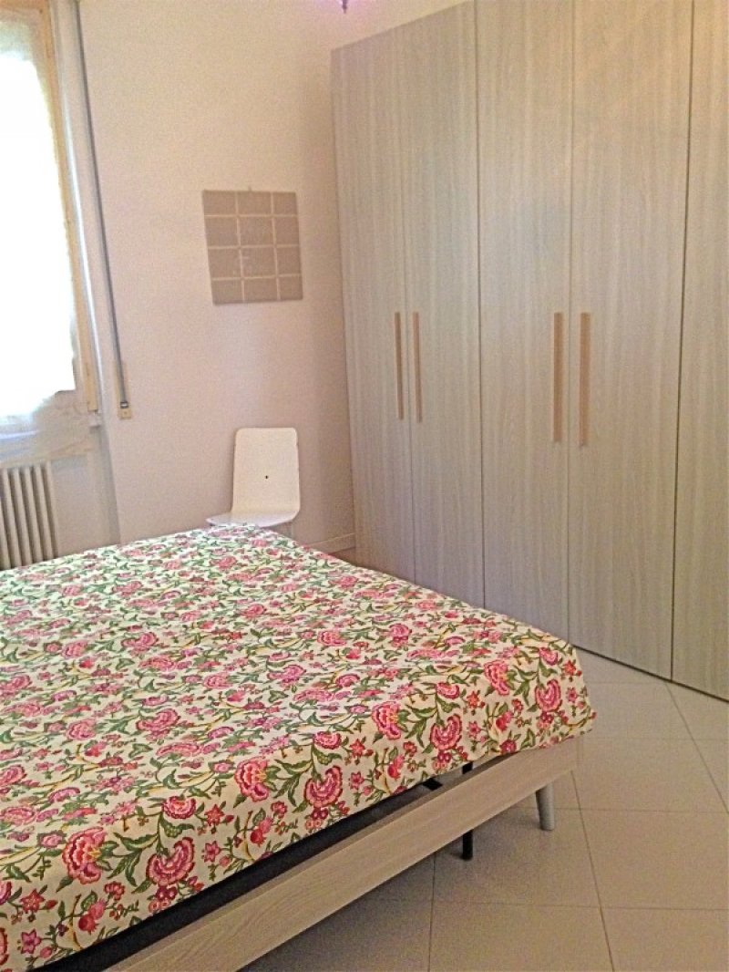 Piacenza zona ben servita stanza in appartamento a Piacenza in Affitto