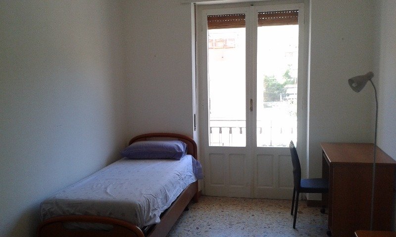 Zona monte Claro stanza singola in appartamento a Cagliari in Affitto