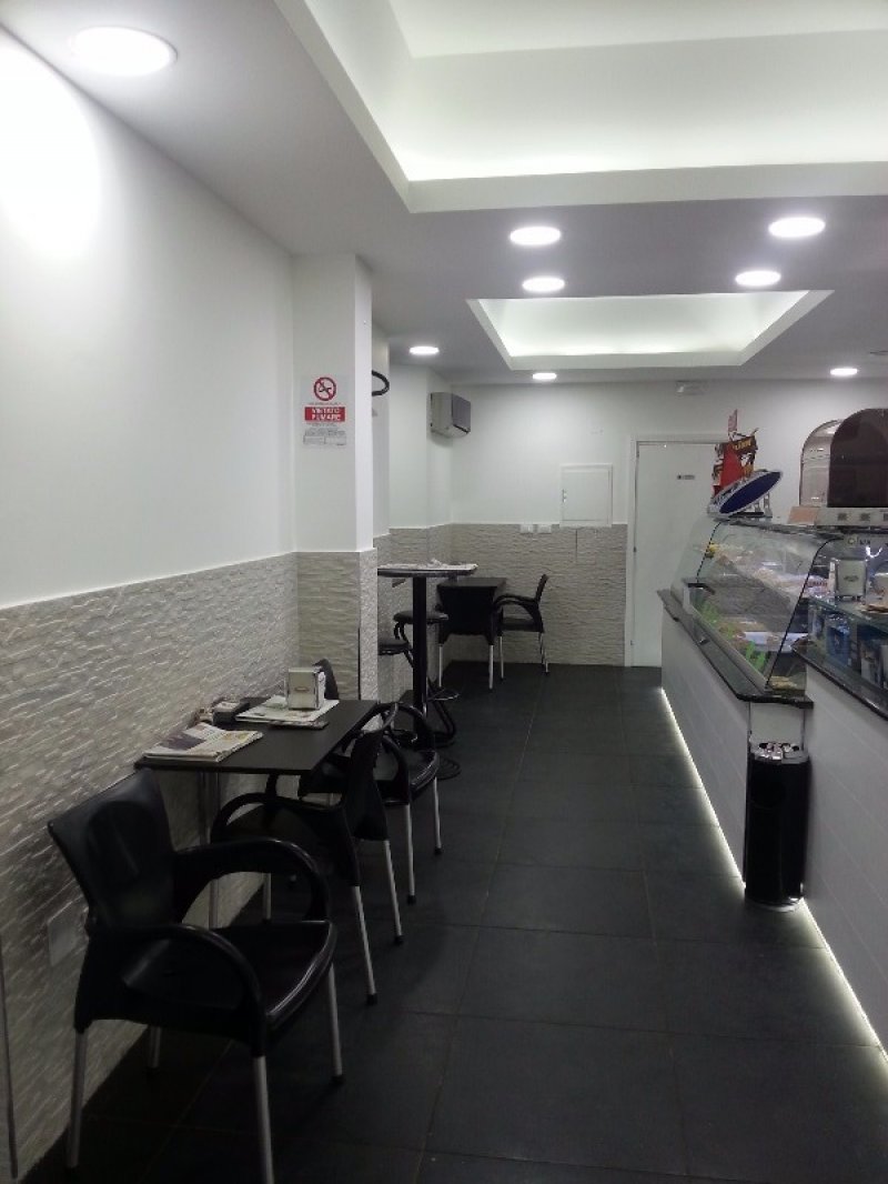 Pescara bar pasticceria con sala slot a Pescara in Vendita