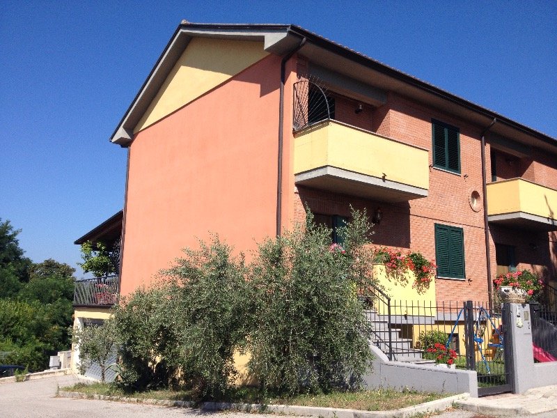 San Potito Ultra villa a schiera a Avellino in Vendita