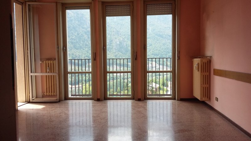 Zogno appartamento a Bergamo in Vendita