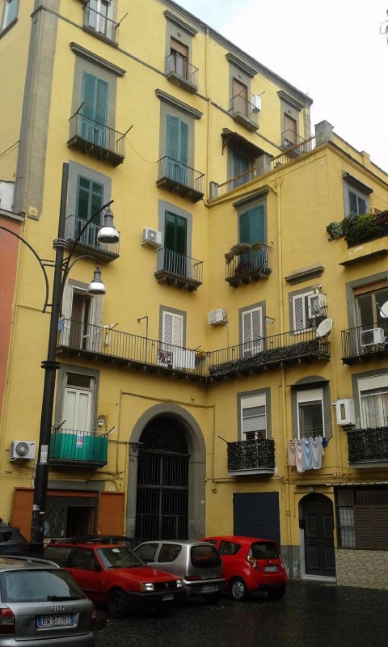 Appartamento Napoli piazzetta Gagliardi a Napoli in Vendita