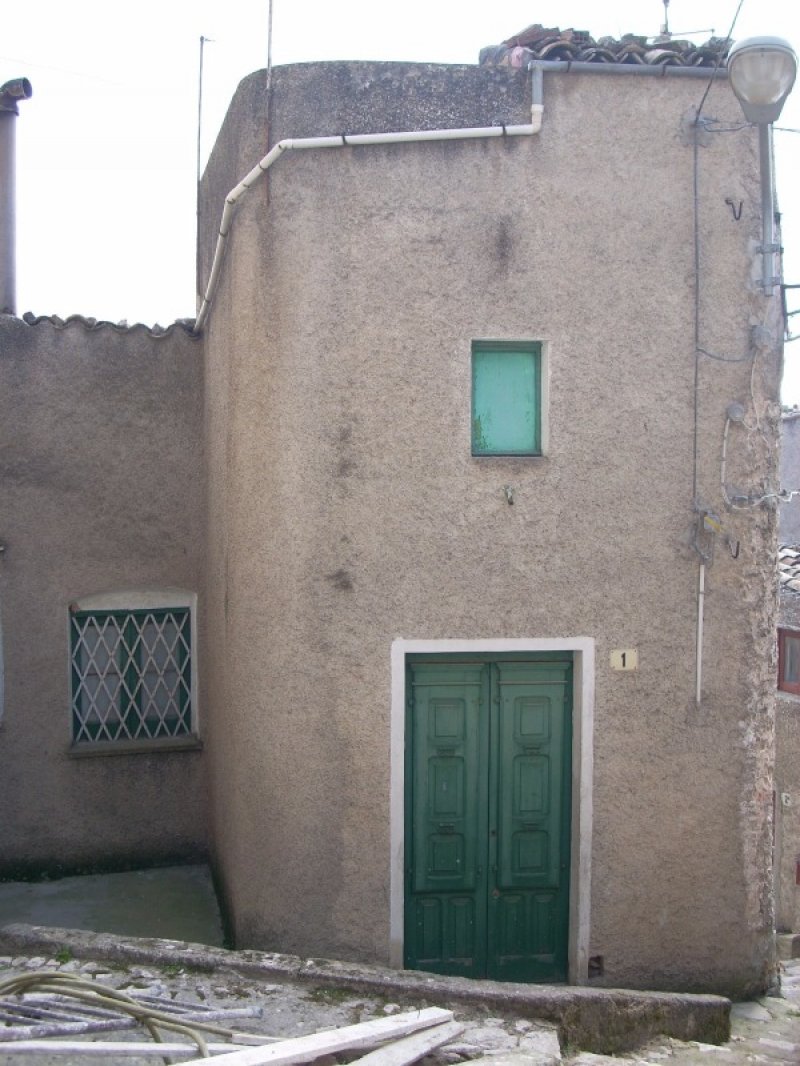 Prizzi terratetto a Palermo in Vendita